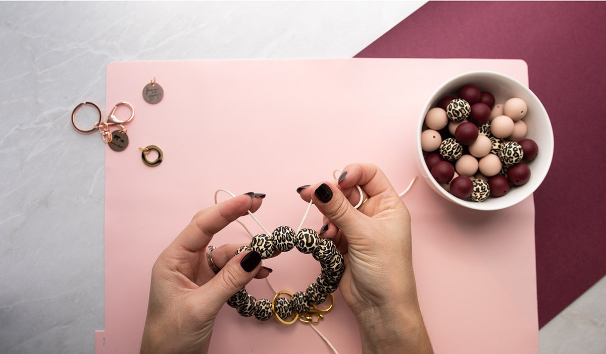 custom silicone bead wristlet